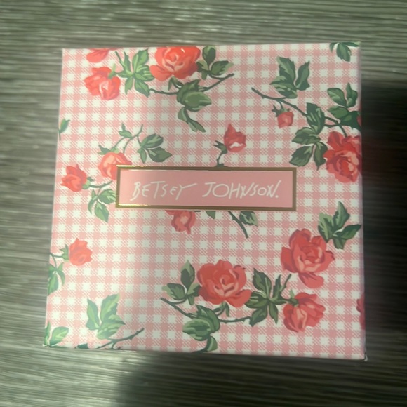 Betsey Johnson Pie and Mixer Earrings - Picture 3 of 4